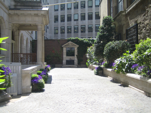 Saddlers' Hall Garden
