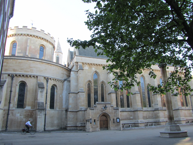The Temple Churchyard