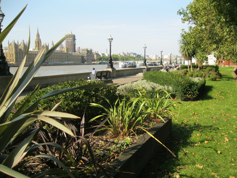Albert Embankment and Albert Embankment Gardens