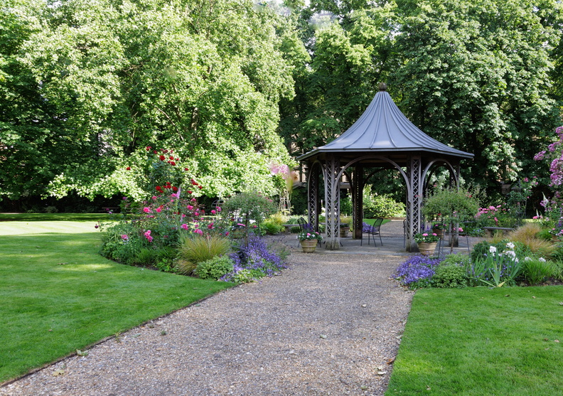 Royal Crescent Gardens